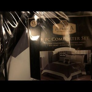 Queen size bedding set (6 piece set)